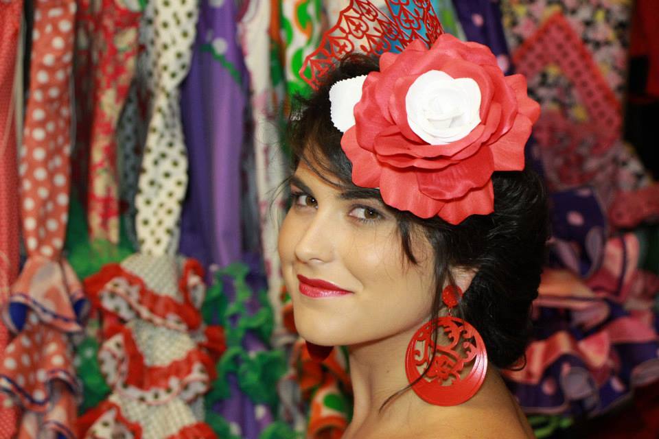 Como hacer recogido flamenca con flor en un lateral nº 4